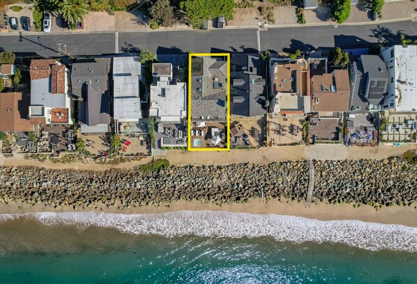Beach nearby - Seacliff Beach Retreat Amazing Beachfront for 6 (Ventura)