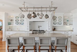 House, Multiple Beds, Hot Tub, Ocean View (Seacliff Beach Retreat) | Private kitchen | Fridge, microwave, oven, stovetop