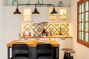 Private kitchen - Casa Narnia - a special, quiet apartment just 6 minutes (walk) from the beach. (Puerto del Carmen)