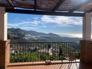 Property grounds - Cortijo Tito Manuel, Sea and Frigiliana views (Frigiliana)