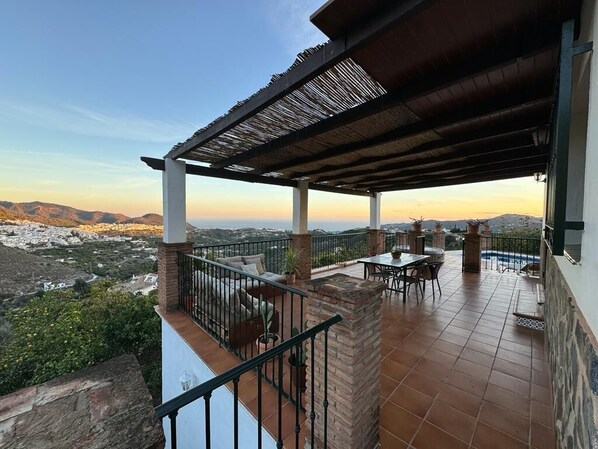 Property grounds - Cortijo Tito Manuel, Sea and Frigiliana views (Frigiliana)