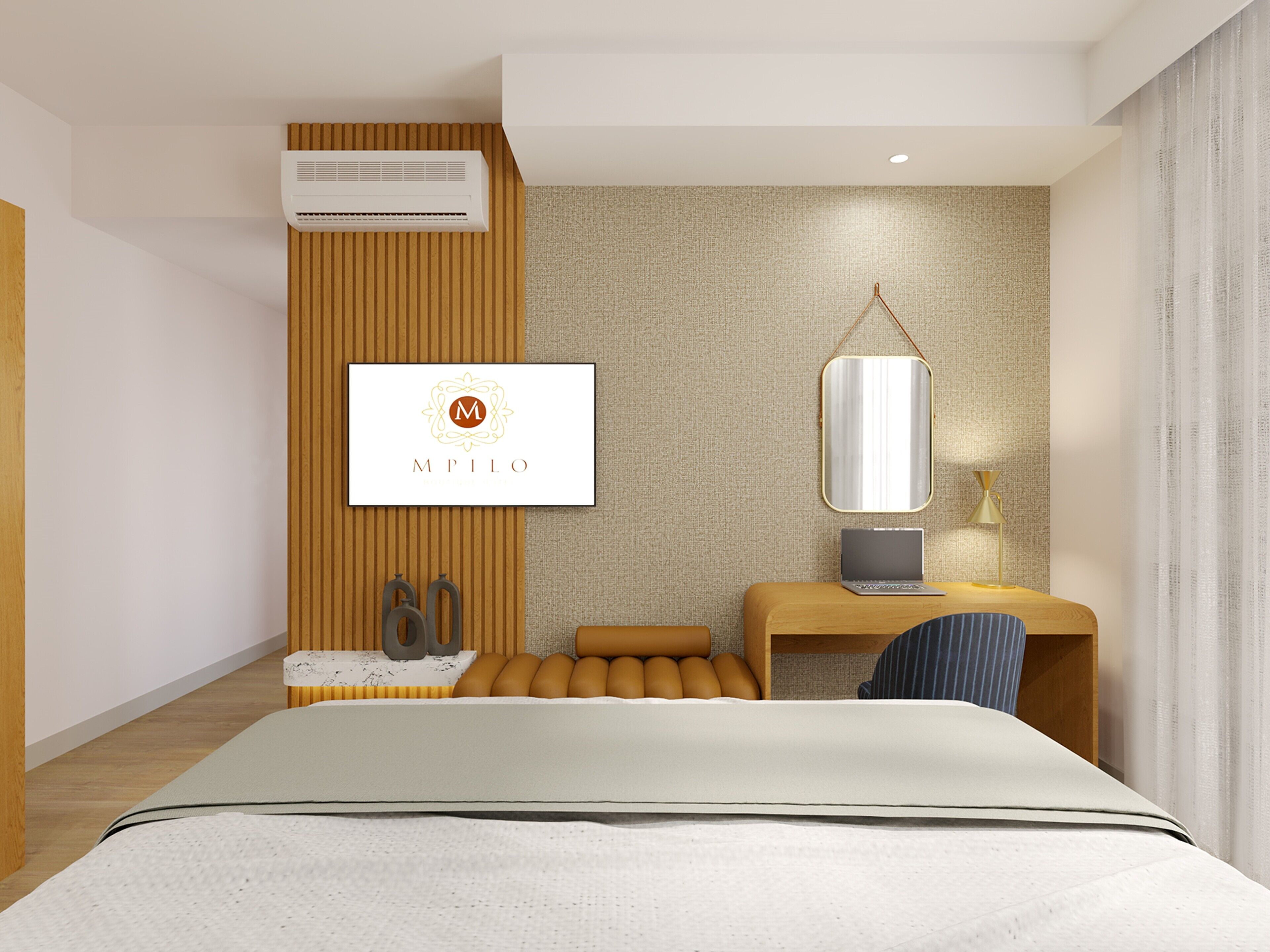 Ein modernes Hotelzimmer mit einem Bett, einem Schreibtisch mit einem Laptop, einem hängenden Spiegel und einer Wand-Klimaanlage.