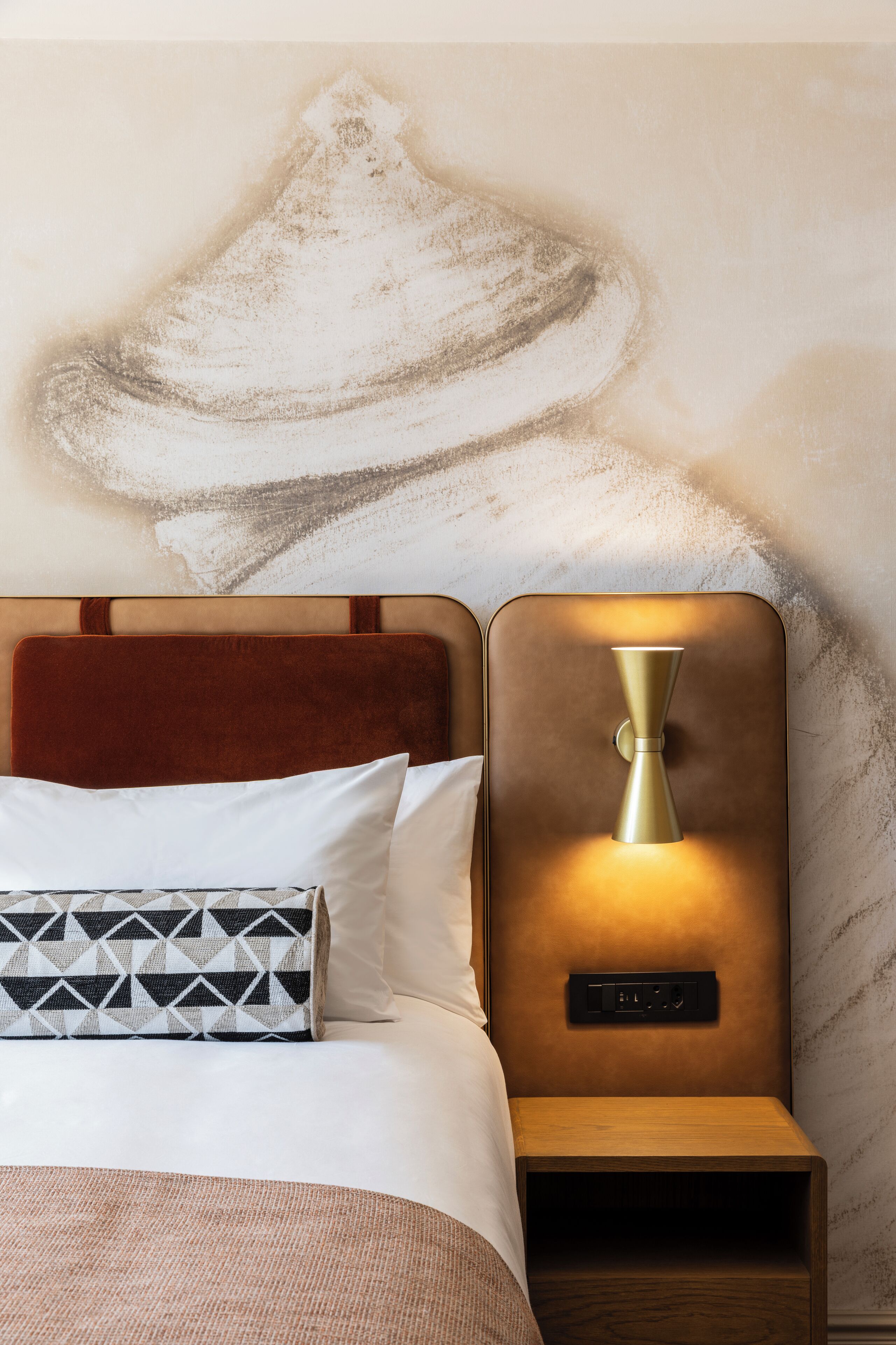 Standard Double Room, Balcony | Desk, soundproofing, iron/ironing board, free WiFi