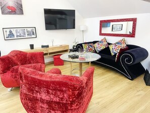 Smart TV y futbolito 