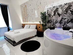 Luxury Double Room | In-room safe, blackout drapes, soundproofing, iron/ironing board - ESE luxury spa suites (Rome)