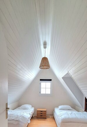 3 bedrooms, WiFi, bed sheets