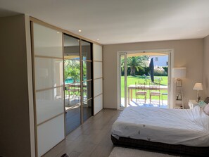 4 Schlafzimmer, Bügeleisen/Bügelbrett, WLAN, Bettwäsche
