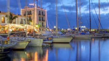 Apartment, 2 Bedrooms, Smoking | Marina