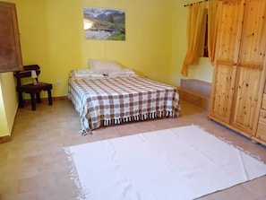 Hus, 3 soverom, røyk, peis | 3 soverom