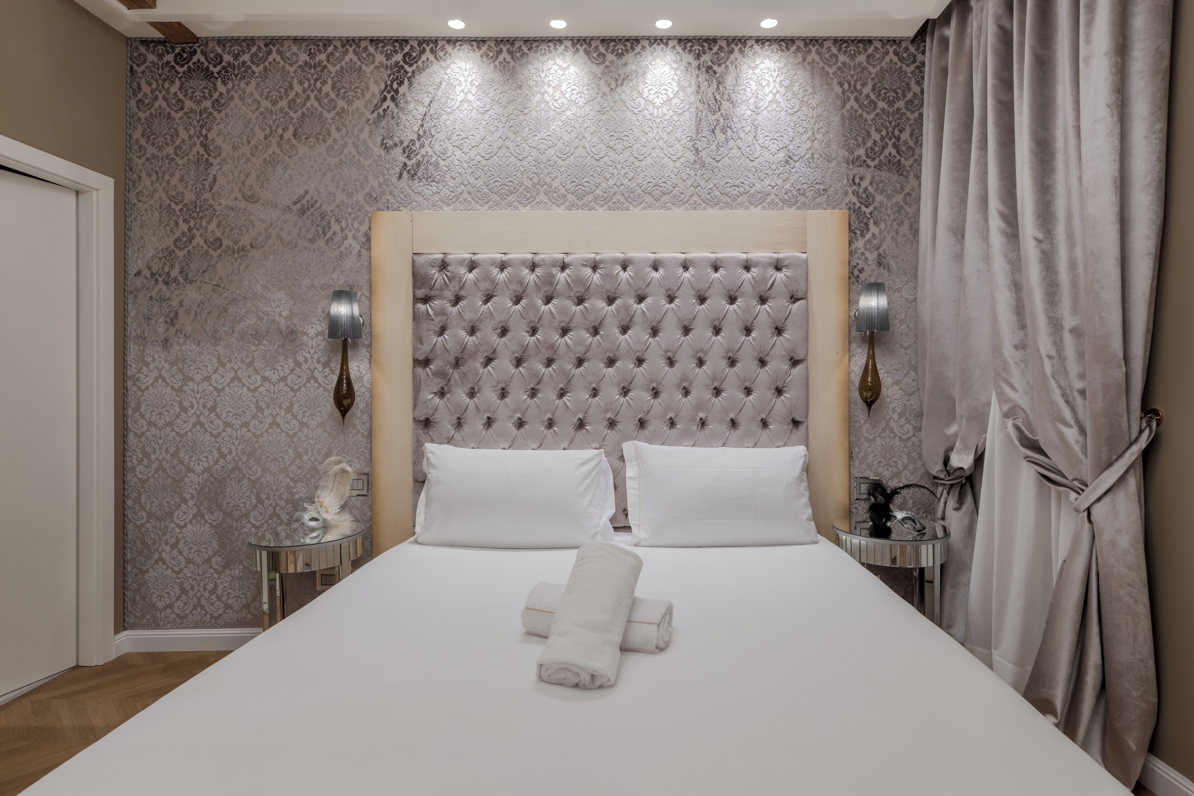 Deluxe Double Room | Free minibar, in-room safe, desk, laptop workspace