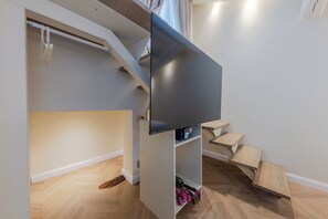 Panoramic Room, Terrace, City View