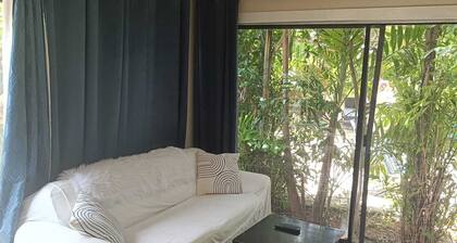Zen Eden 1-bedroom in Savannah with WiFi, AC, close to beach and shopping