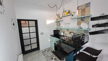 Comfort Apartment, Mobility Accessible, Kitchenette | Private kitchen