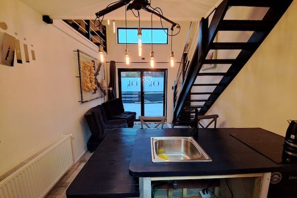 Comfort Apartment, Accessible Bathtub, Microwave | Private kitchen | Mini-fridge, microwave, stovetop, electric kettle