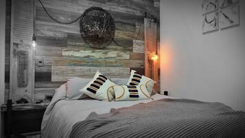 Standard Apartment, 1 Bedroom, Patio | 1 bedroom, laptop workspace, free WiFi