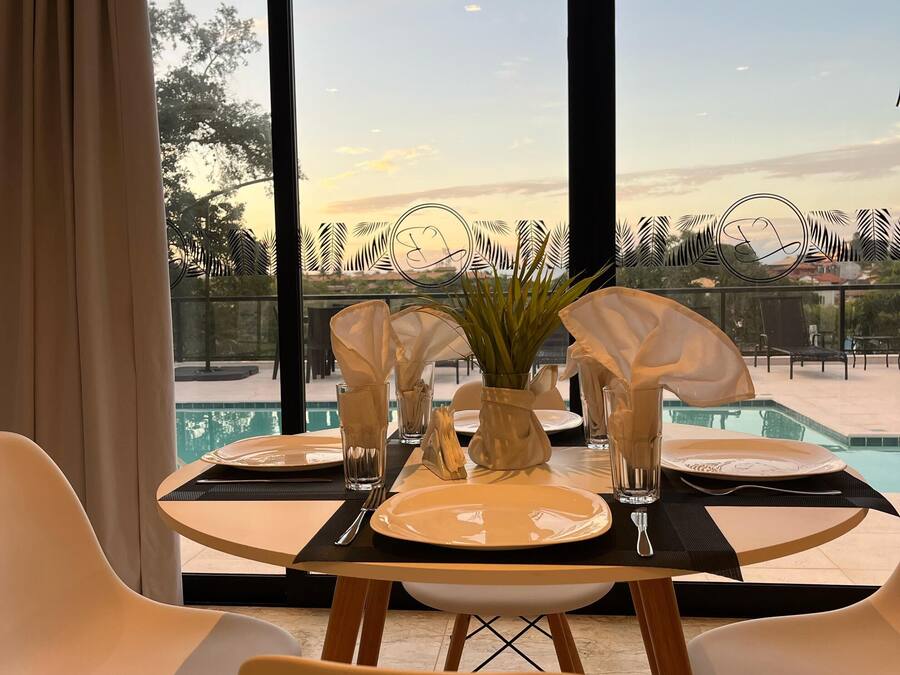 Studio Familial, 2 chambres, cuisine, vue piscine | Matelas mémoire de forme, Wi-Fi gratuit