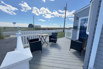 Joyful Beach House, viewing The Great South Bay