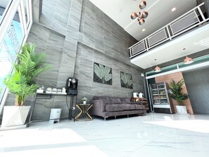 Lobby - Matini Premium Hotel (Thanyaburi)