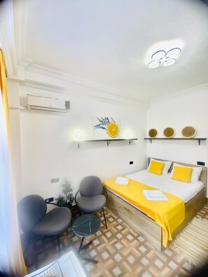 Deluxe Double Room, Garden View