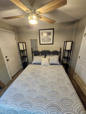 4 bedrooms, iron/ironing board, travel cot, WiFi