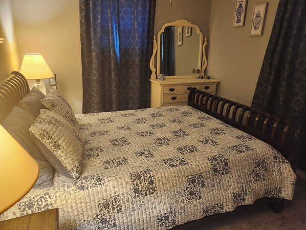 4 bedrooms, iron/ironing board, travel cot, WiFi