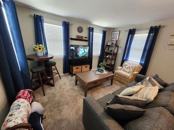 Smart TV, table tennis, books