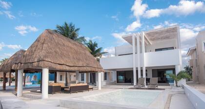 Casa Linda, 4 Bedroom Beach Paradise