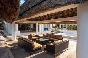 Terrace/patio - Casa Linda, 4 Bedroom Beach Paradise (Chicxulub)