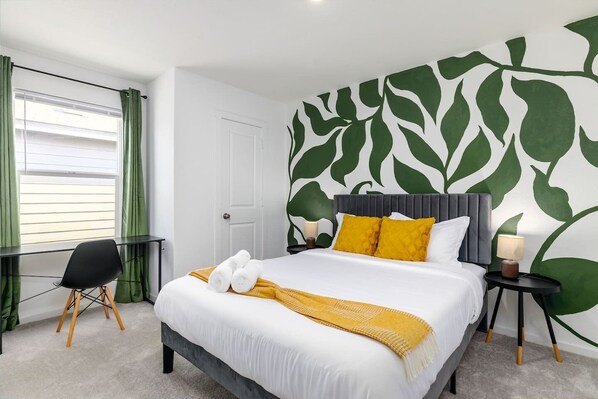 4 bedrooms, desk, iron/ironing board, travel crib