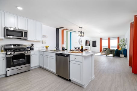 Fridge, microwave, oven, stovetop. *NEW* The Boho Bungalow | 20% Discount | BOOK NOW