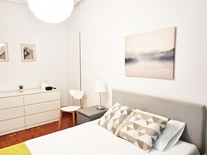 2 chambres, fer et planche à repasser, Wi-Fi, literie fournie