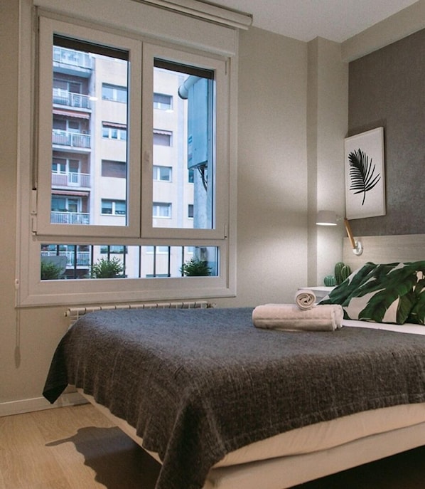 3 dormitorios, tabla de planchar con plancha, wifi y ropa de cama