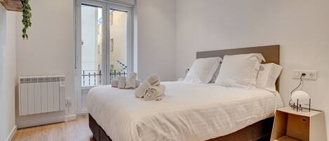 2 slaapkamers, een strijkplank/strijkijzer, wifi, beddengoed