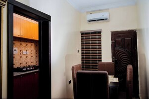 Apartamento, 2 habitaciones | Zona de estar