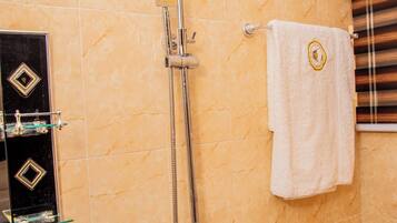 Apartment, 2 Bedrooms | Bathroom
