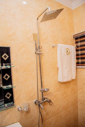 Apartamento, 2 habitaciones | Baño