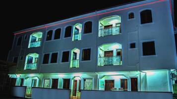Apartment, 2 Bedrooms | Exterior