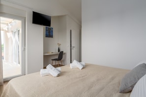 3 chambres, fer et planche à repasser, Wi-Fi, literie fournie