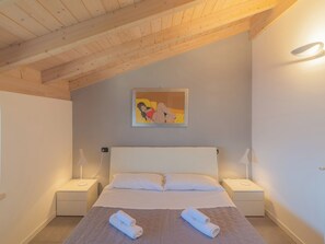 2 bedrooms, bed sheets - Lake View Paradise - three-room apartment with terrace and pool at Lake Iseo (Parzanica)