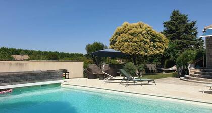 Villa avec Piscine â Ăvasion Authentique Ă 8 min de Lourmarin !