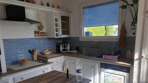 茶具/咖啡用具、冰箱、微波炉、烤箱