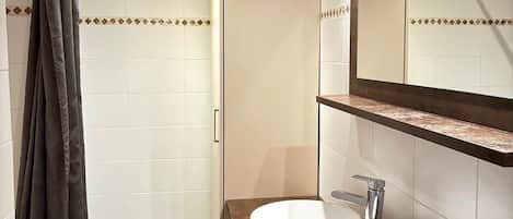 Hair dryer, towels