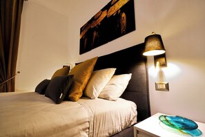 1 bedroom, desk, iron/ironing board, travel cot