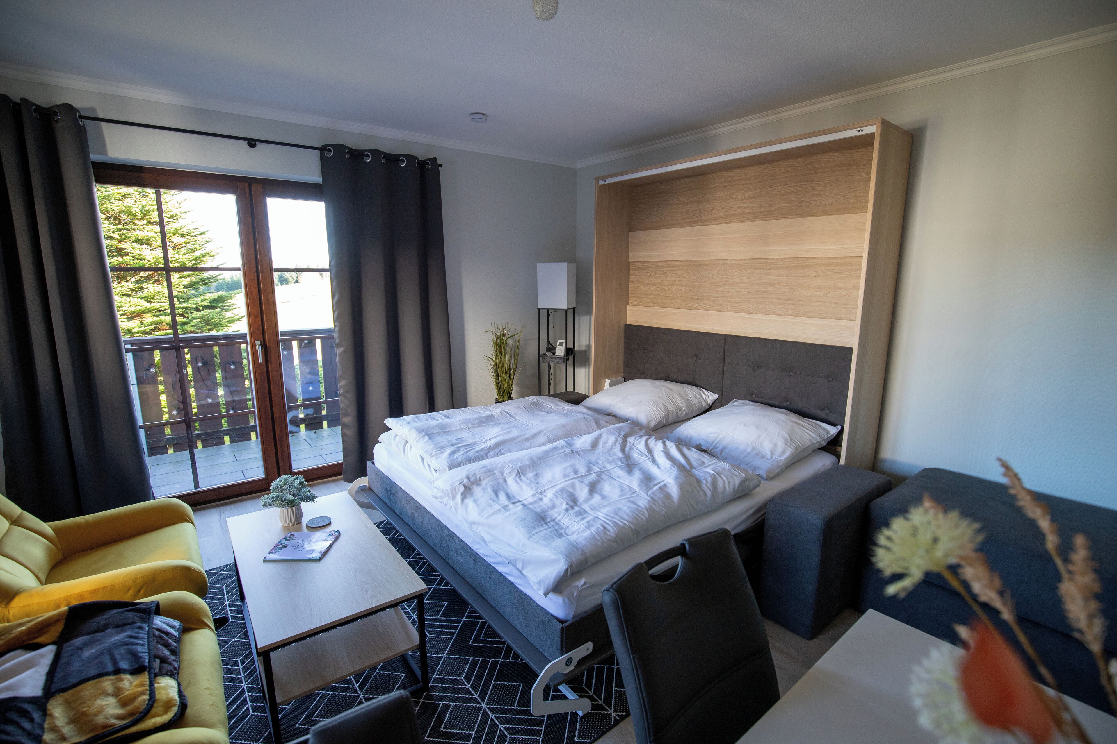 1 bedroom, desk, travel crib, free WiFi