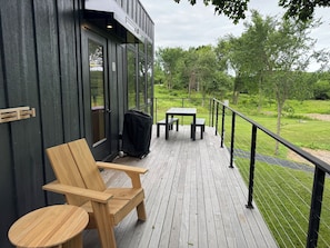 Outdoor dining - Tradstuga: low impact luxurious lakeside logi (North Hero)