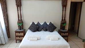 Comfort Double Room - La'Mathil (Enormwater AH)