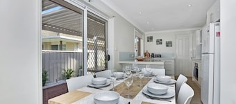 Fingal Palms - A charming coastal retreat in Fingal Bay
