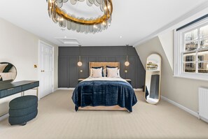 6 soverom, strykejern/-brett, internettilgang og sengetøy