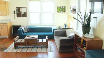 Livres, chaĂźne hi-fi