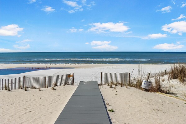 House, Multiple Beds (Just Beachy) | Beach